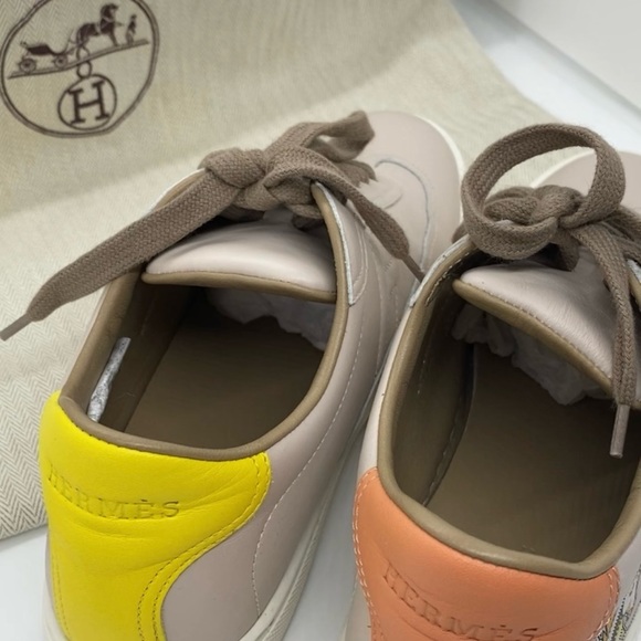 Hermes light grey sneakers with horse - Picture 3 of 8